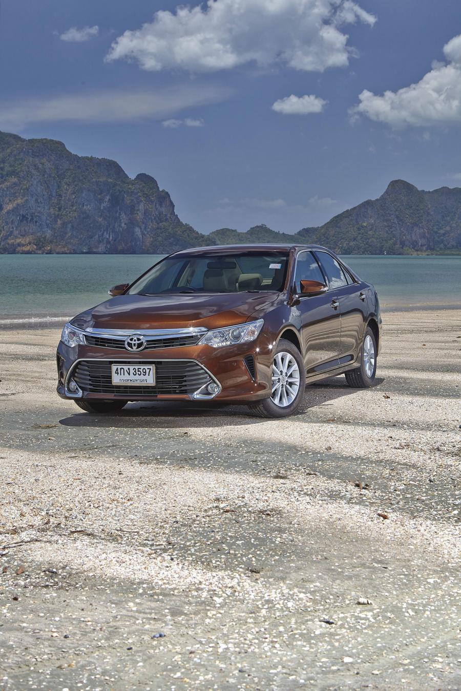  Toyota Camry 2015 года  (TH) (фото 2 из 9)